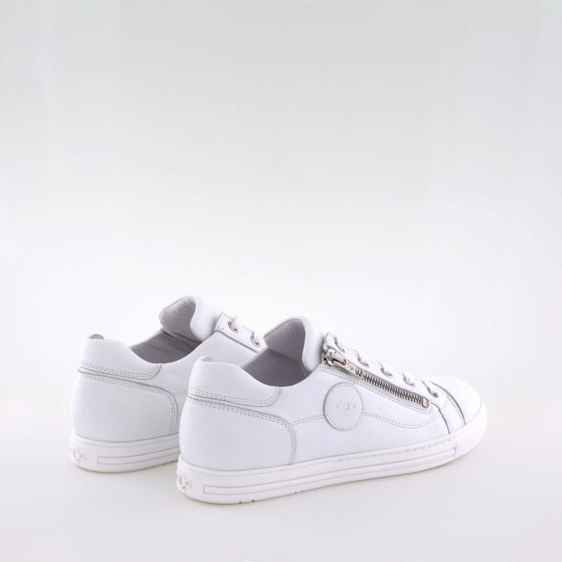 Mary White Low Sneakers