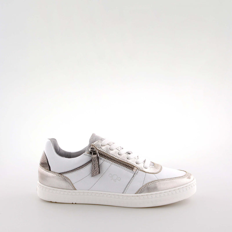 Bear White Leather Low Sneakers