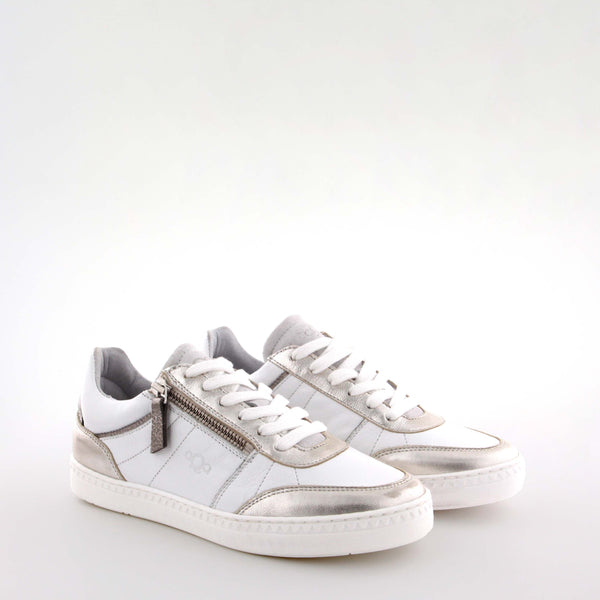 Bear White Leather Low Sneakers