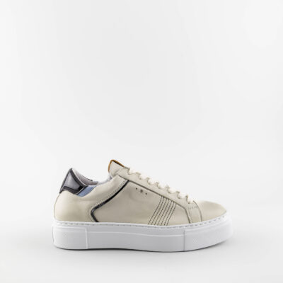 Kay Off-White