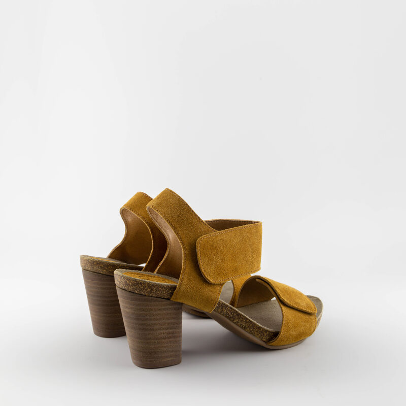Mias Cognac - Image 3
