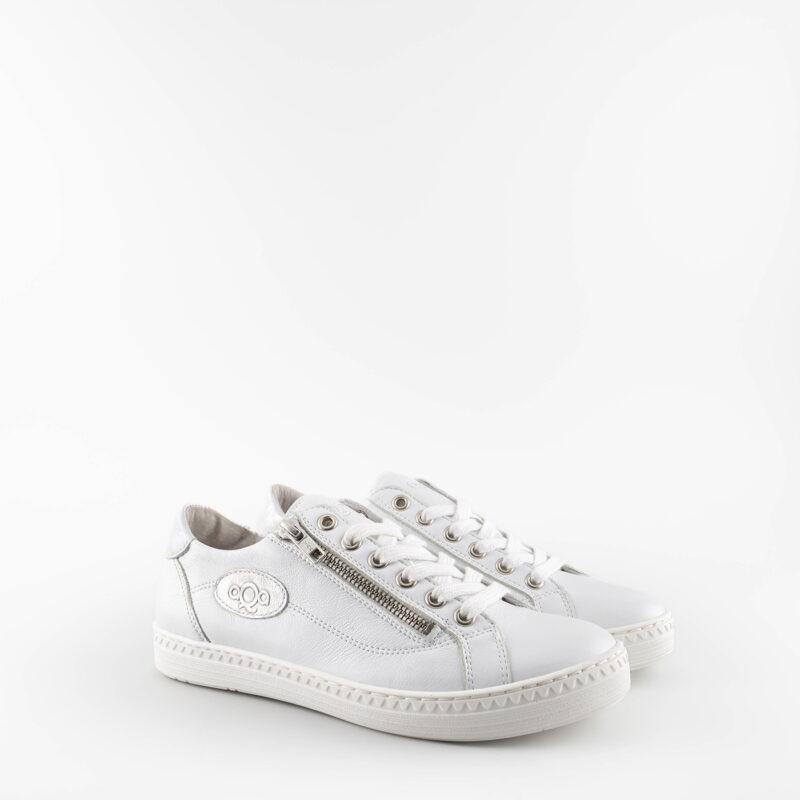 Mai White - Image 2