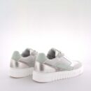 Siri White / Green